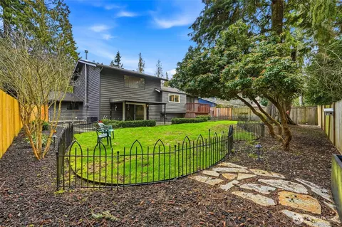 Exterior - 2728 164th Pl SE, Bothell, WA 98012 photo 6 of 9