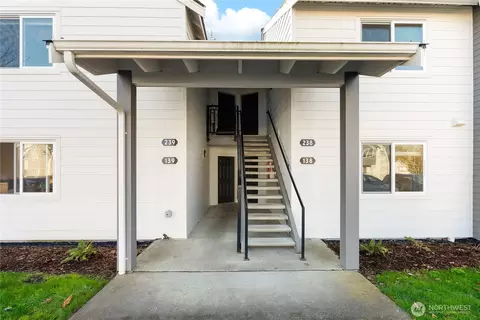 4239 Wintergreen Cir #139, Bellingham, WA 98226