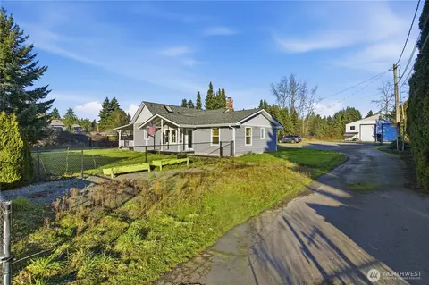 10709 Woodland Ave E, Puyallup, WA 98373