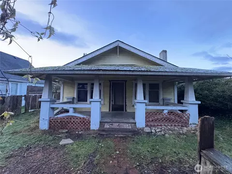 126 W 5th St, Port Angeles, WA 98362