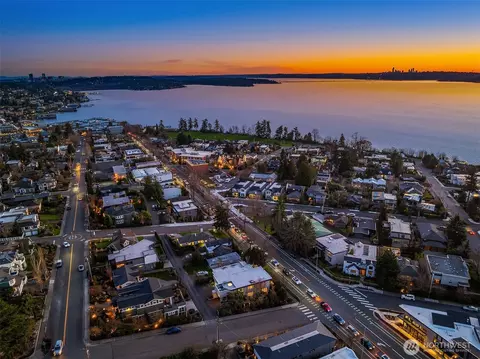 7 10th Ave, Kirkland, WA 98033