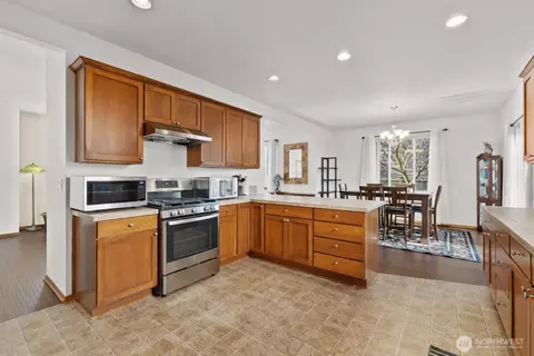 Kitchen - 11226 2nd Ave SE, Everett, WA 98208 photo 3 of 4
