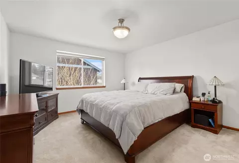Bedroom - 11226 2nd Ave SE, Everett, WA 98208 photo 1 of 5