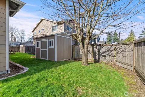 Exterior - 11226 2nd Ave SE, Everett, WA 98208 photo 4 of 6