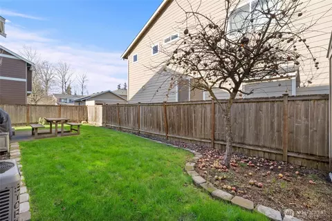 Exterior - 11226 2nd Ave SE, Everett, WA 98208 photo 6 of 6