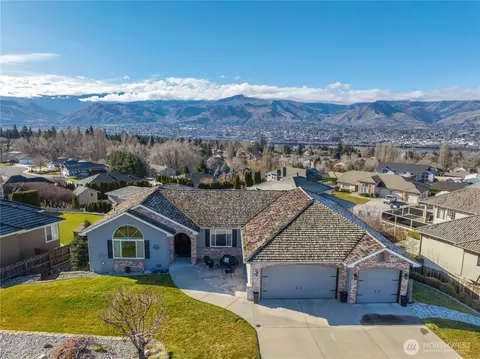 506 Stoneridge Dr, East Wenatchee, WA 98802