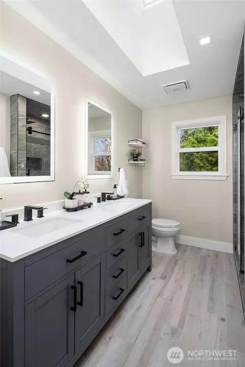 Bath - 19025 29th Ave SE, Bothell, WA 98012 photo 4 of 4