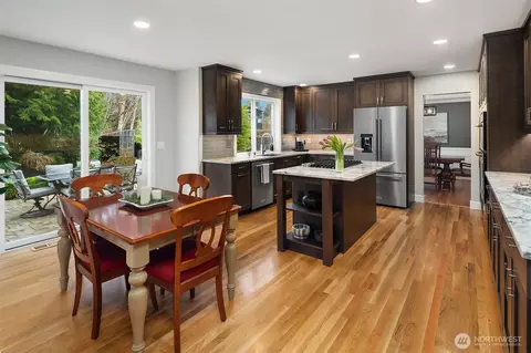 Kitchen - 19025 29th Ave SE, Bothell, WA 98012 photo 4 of 6