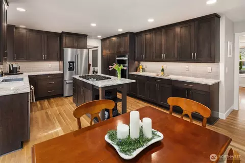 Kitchen - 19025 29th Ave SE, Bothell, WA 98012 photo 6 of 6