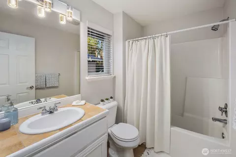 Bath - 14615 3rd Dr SE, Mill Creek, WA 98012 photo 3 of 4