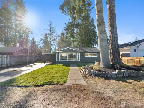 5706 225th St SW, Mountlake Terrace, WA 98043