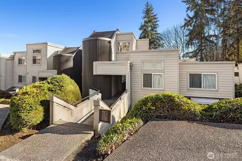 7381 Old Redmond Rd #221, Redmond, WA 98052
