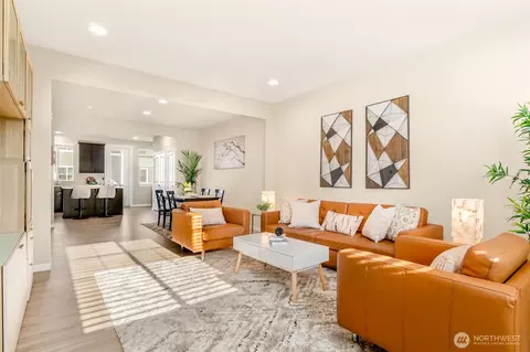 Living - 1621 Seattle Hill Rd #Q3, Bothell, WA 98012 photo 2 of 5