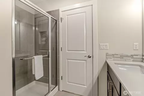 Bath - 1621 Seattle Hill Rd #Q3, Bothell, WA 98012 photo 3 of 4