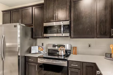 Kitchen - 1621 Seattle Hill Rd #Q3, Bothell, WA 98012 photo 3 of 4