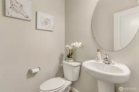 Bath - 1621 Seattle Hill Rd #Q3, Bothell, WA 98012 photo 1 of 4