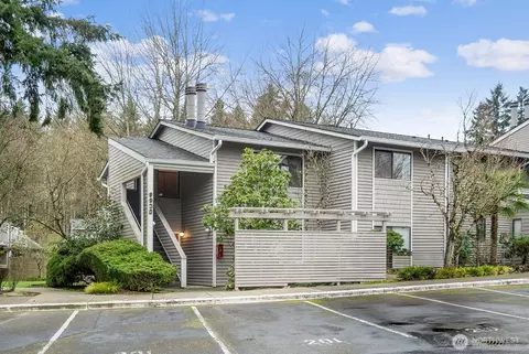 9930 NE 144th Ln #202, Kirkland, WA 98034