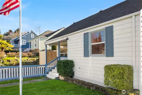 347 NW 52nd St, Seattle, WA 98107