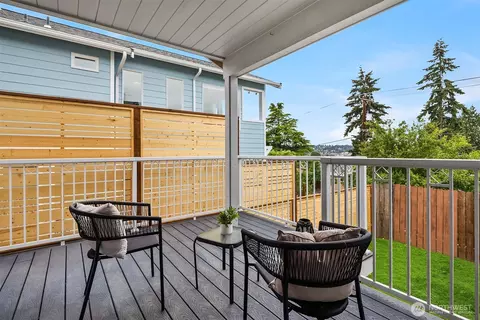 347 NW 52nd St, Seattle, WA 98107