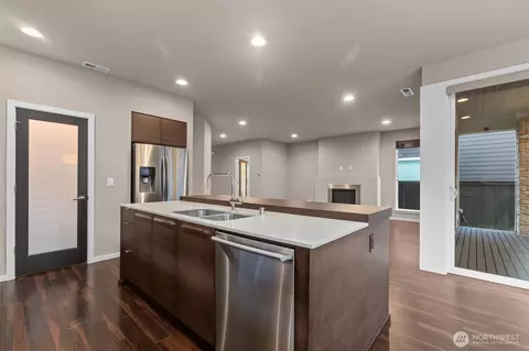 Kitchen - 4003 168th Pl SE, Bothell, WA 98012 photo 3 of 3