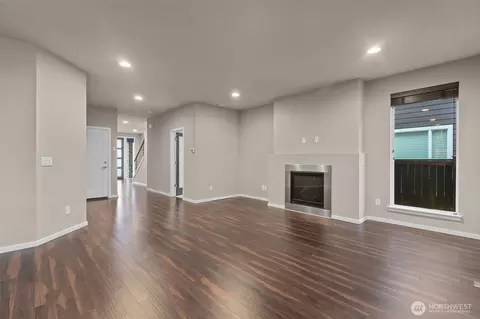 Living - 4003 168th Pl SE, Bothell, WA 98012 photo 1 of 5