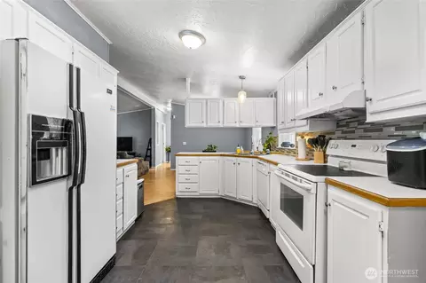 4325 E 245th St, Spanaway, WA 98387 photo 7