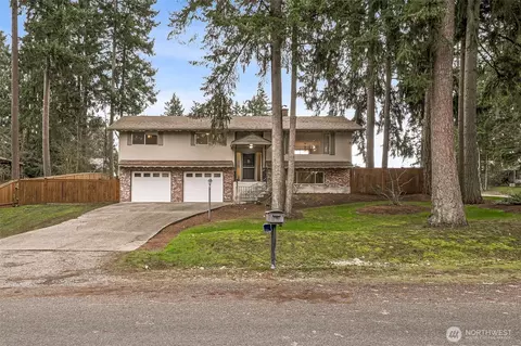 15517 99th Ave E, Puyallup, WA 98375
