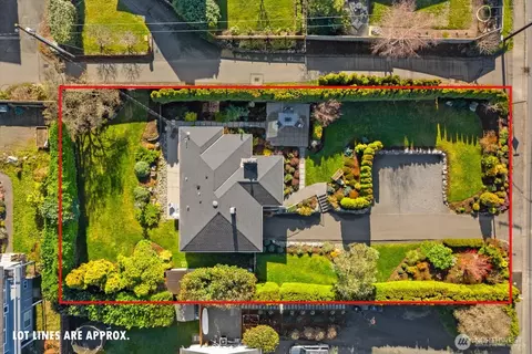View/Area - 910 9th Ave N, Edmonds, WA 98020 photo 1 of 4