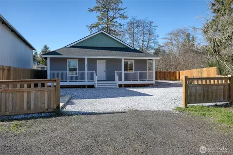 839 N 1st St, Westport, WA 98595