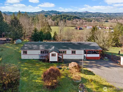 2869 Lincoln Creek Rd, Rochester, WA 98579