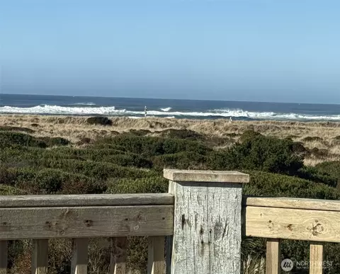 1083 Ocean Shores Blvd SW, Ocean Shores, WA 98569