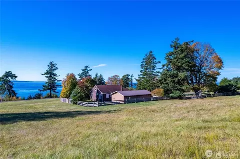 2383 W Shore Dr, Lummi Island, WA 98262