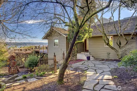 1502 35th Ave S, Seattle, WA 98144