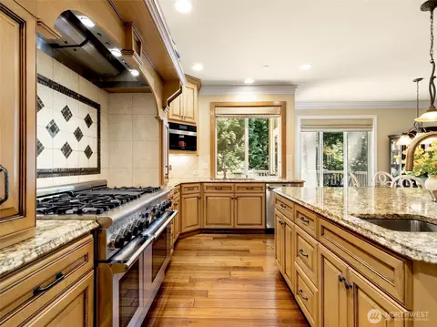 Kitchen - 14411 3rd Dr SE, Mill Creek, WA 98012 photo 4 of 5