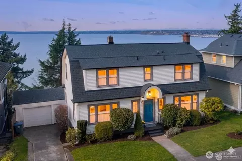 322 S Forest St, Bellingham, WA 98225