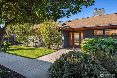 3350 58th Ave SW, Seattle, WA 98116