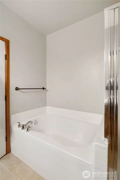 Bath - 1002 Ross Ave NW, Orting, WA 98360 photo 2 of 3