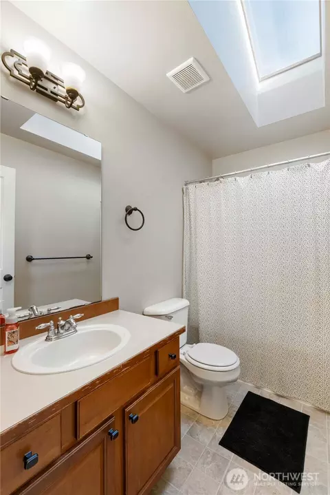 Bath - 1002 Ross Ave NW, Orting, WA 98360 photo 3 of 3