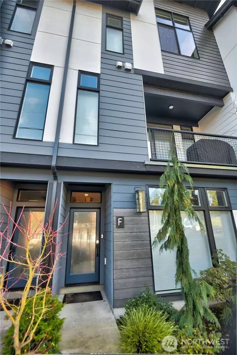 5750 230th St SW #F, Mountlake Terrace, WA 98043