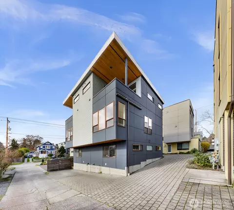2661 NW 64th St, Seattle, WA 98107
