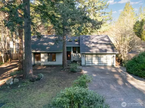 413 Viewcrest Rd, Bellingham, WA 98229