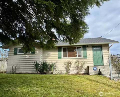 1225 Madison St, Everett, WA 98203