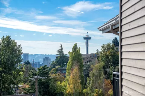 467 Newton St #402, Seattle, WA 98109
