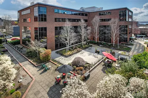 275 W Roy St #109, Seattle, WA 98119