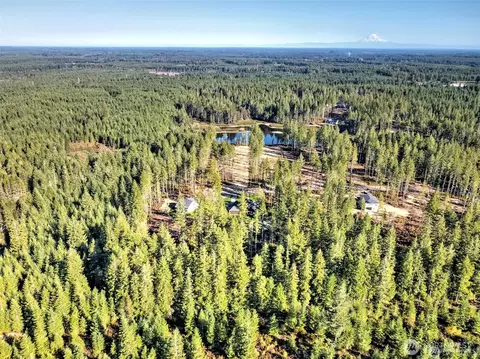 701 W Clear Lake Dr, Shelton, WA 98584