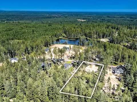 701 W Clear Lake Dr, Shelton, WA 98584