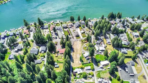 7013 Vandermark Rd E, Bonney Lake, WA 98391
