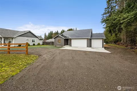 401 Pershing Ave, Carbonado, WA 98323