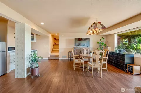 Dining - 416 Alverson Blvd, Everett, WA 98201 photo 2 of 2
