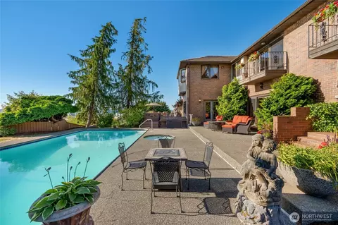 Exterior - 416 Alverson Blvd, Everett, WA 98201 photo 9 of 12